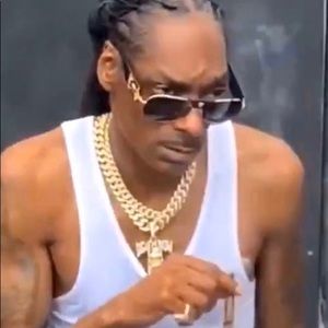 Meet your Posher, Noelle